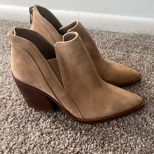 Vince Camuto Tan Booties size 6.5